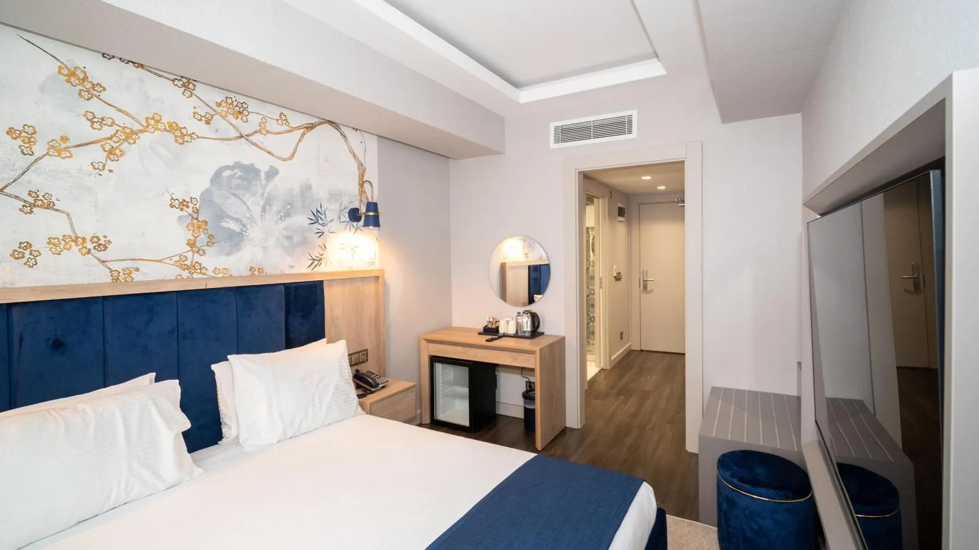 Querencia Hotel Istanbul 3*,