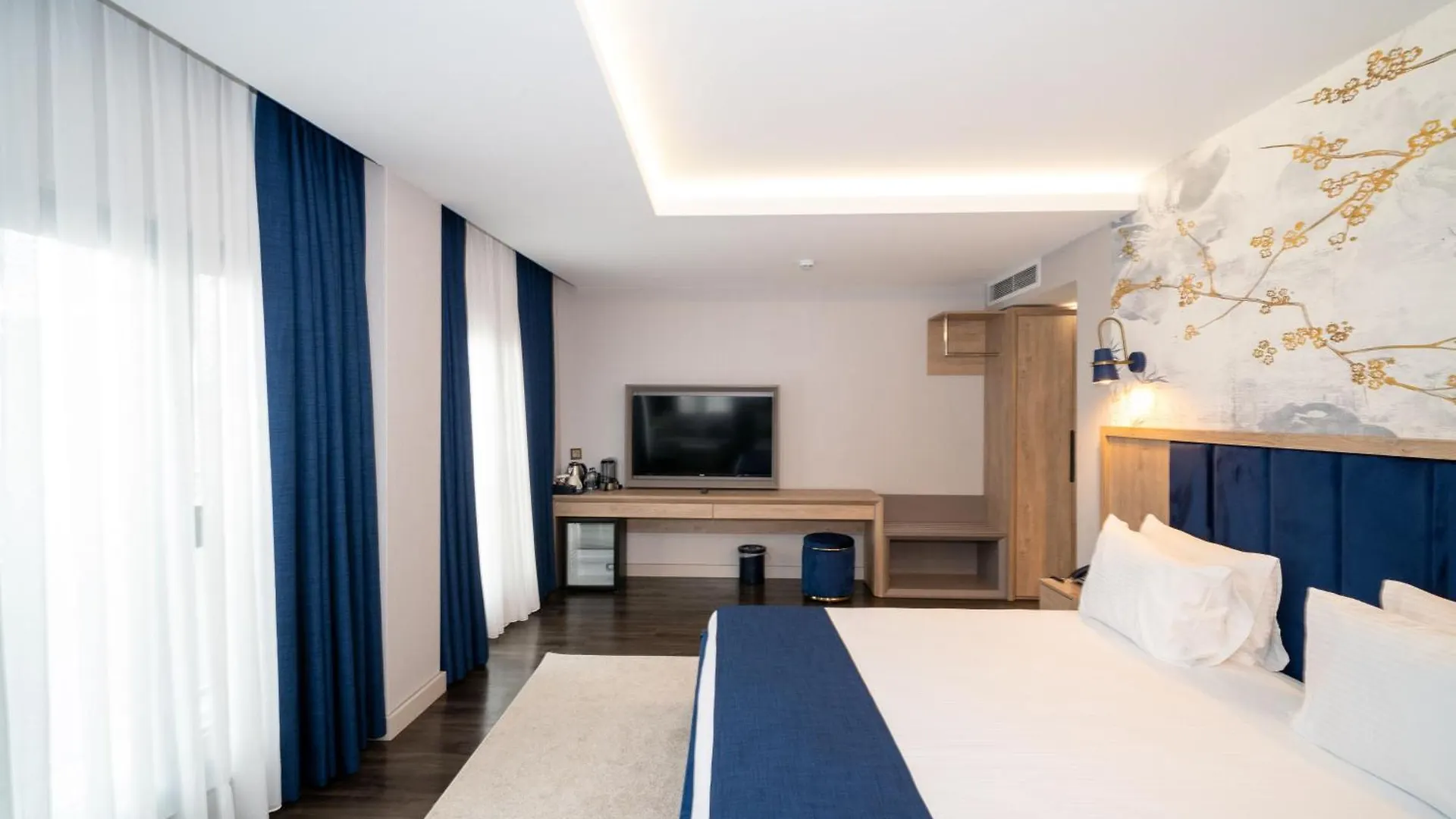 Querencia Hotel Istanbul 3*,