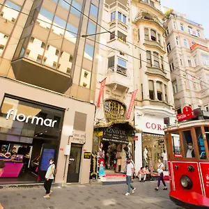 Golden Street *** Estambul
