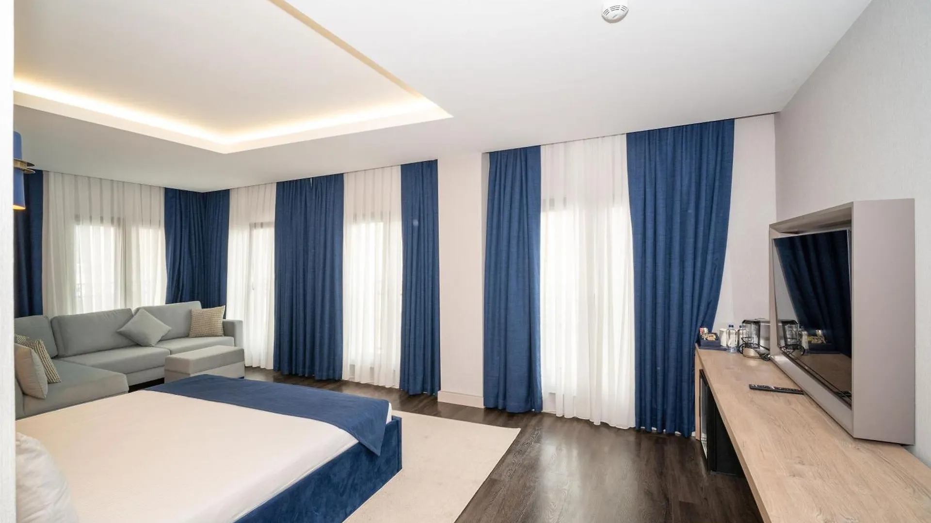 Querencia Hotel Istanbul 3*,